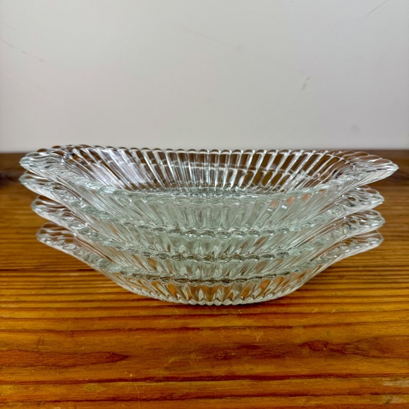 Vintage Clear Glass Dessert Bowls | Set of 4 Ribbed Oval Dishes | Mid-Century - Picture 15 of 15